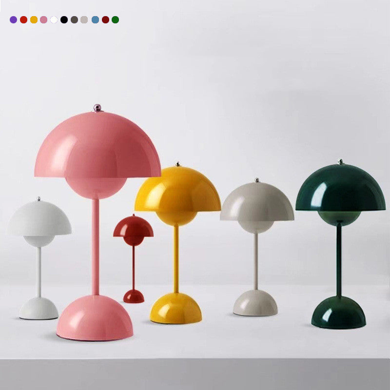 Flower Bud Iron Table Lamp by Cavira, USB-powered 6W LED desk light with retro minimalist design in 9 colors, suitable for bedroom or study.