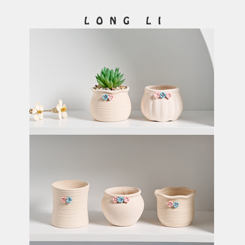 Small ceramic succulent pot by Cavira, decorative mini plant container for succulents, cacti, and air plants, ideal for home decor.