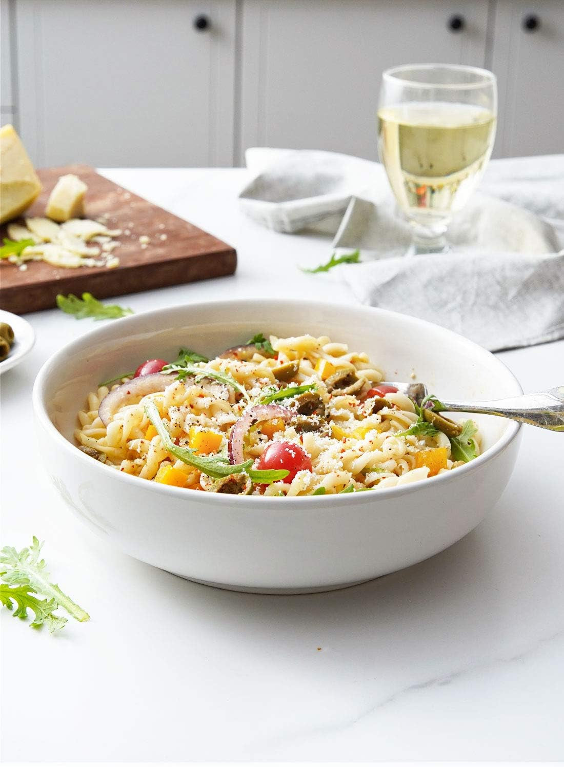 Large 45 Oz White Pasta and Salad Bowls - Set of 4 Microwave Safe 8.5 Inch Serving Bowls for Soup, Noodles, and Dinner