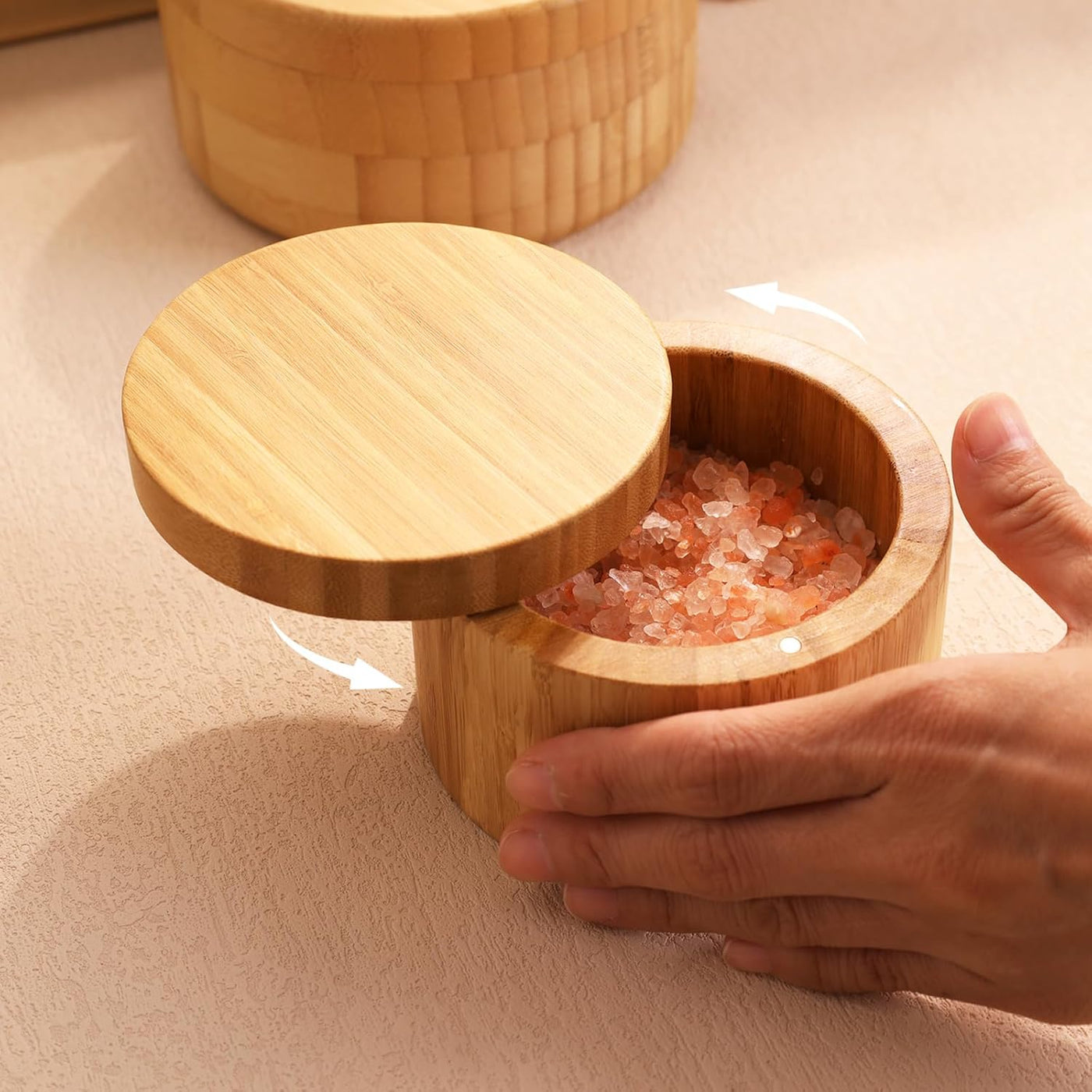 Elegant Bamboo Salt Box with Magnetic Swivel Lid - 8.5oz Round Spice Container for Secure and Durable Seasoning Storage and Organization