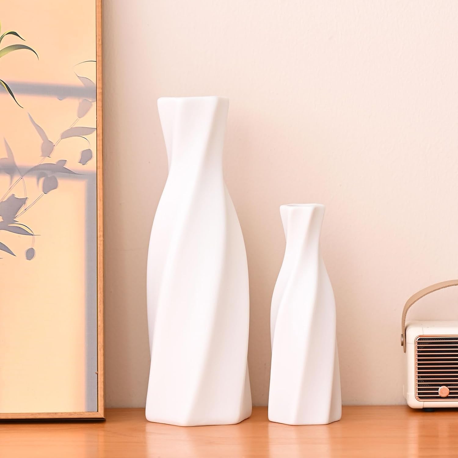 Modern White Geometric Ceramic Vase – Minimalist Table & Living Room Decor