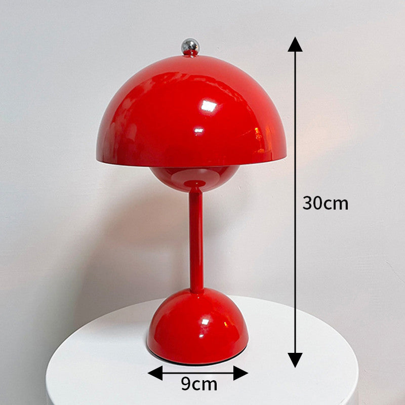 Flower Bud Iron Table Lamp by Cavira, 6W LED USB-powered desk and bedside light with retro minimalist design in 9 colors.