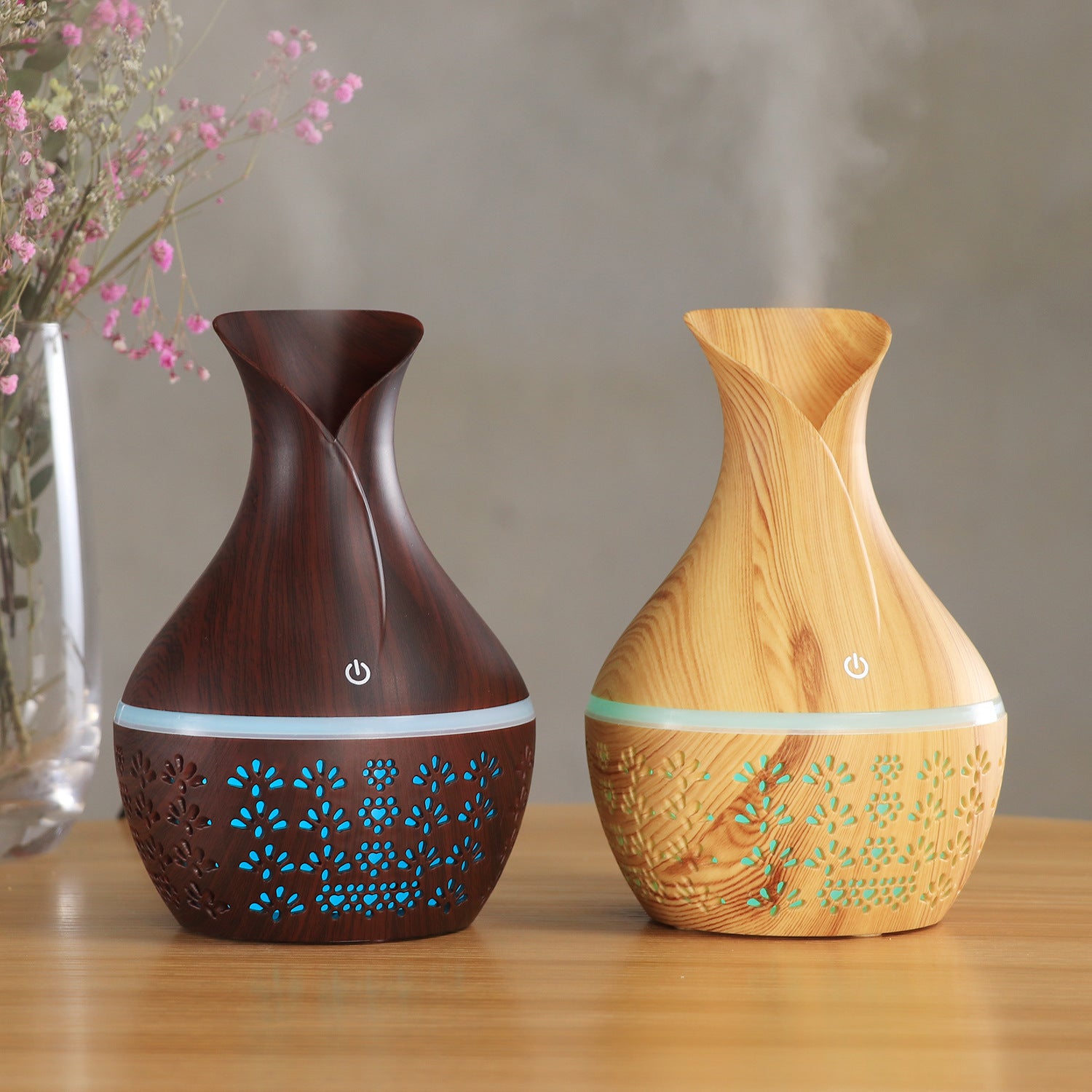 Cavira USB wood grain ultrasonic humidifier with mini mist, silent operation, in dark and light wood finish for bedroom or office