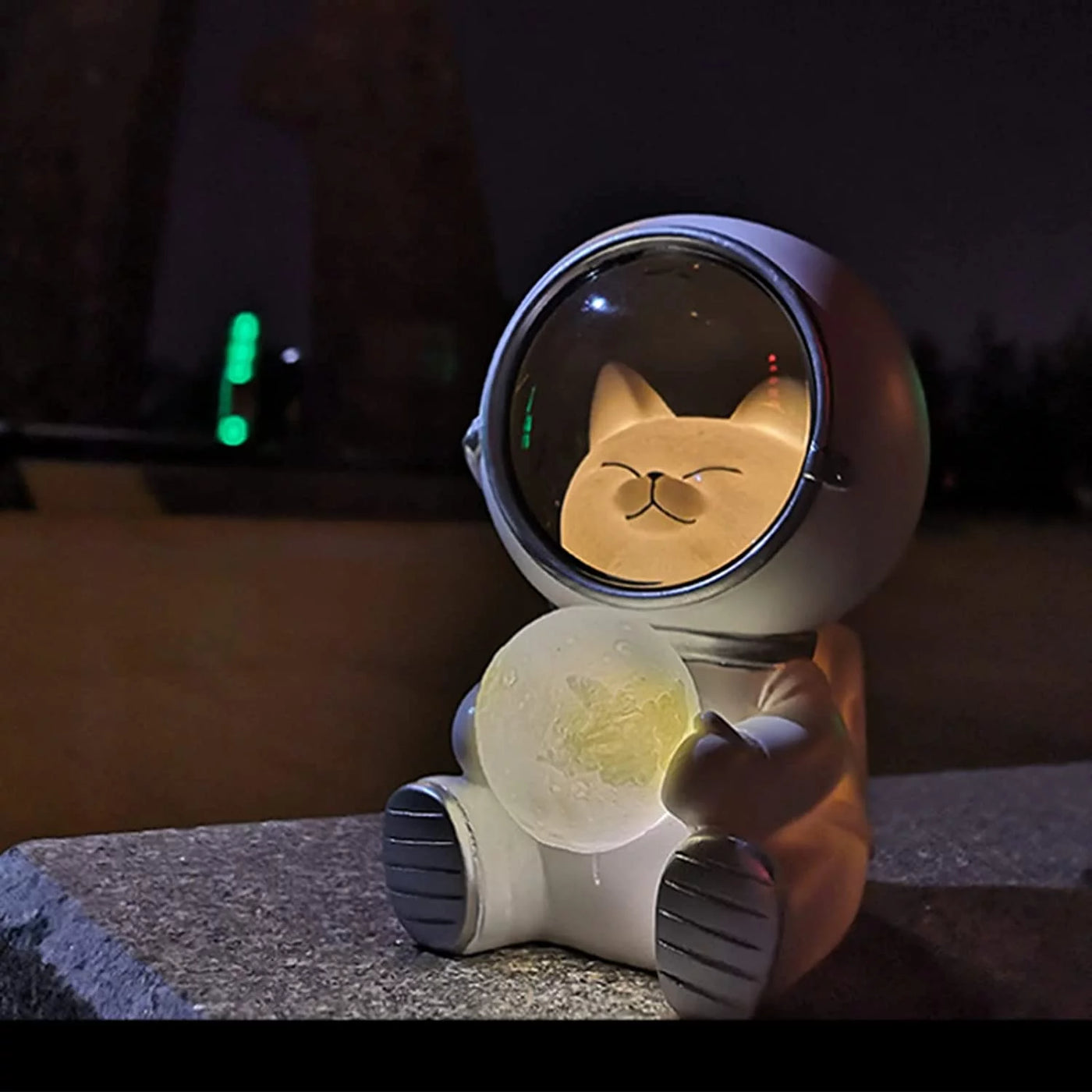Space Cat Astronaut Lamp – LED Night Light for Home & Office - GG store